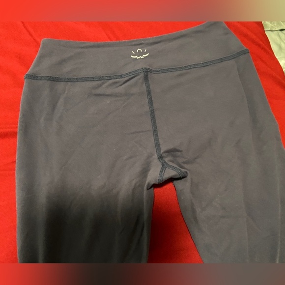 Beyond Yoga 💙Navy, lavender🤍🪻💟, highlighter purple&blackgray😱🟣💜space dye. - Picture 8 of 16